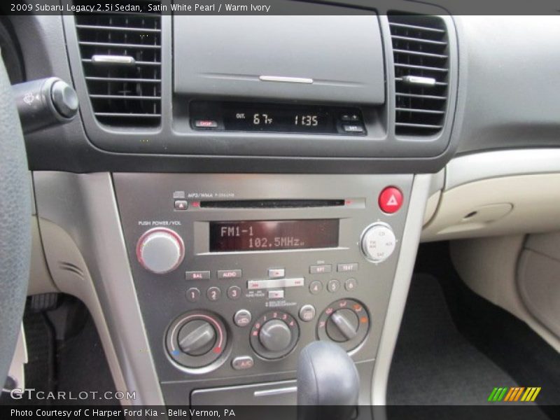 Satin White Pearl / Warm Ivory 2009 Subaru Legacy 2.5i Sedan