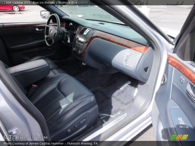 Blue Ice Metallic / Midnight Blue 2006 Cadillac DTS