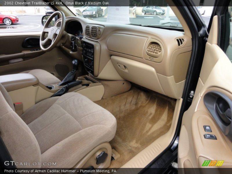 Onyx Black / Medium Oak 2002 Chevrolet TrailBlazer LS 4x4
