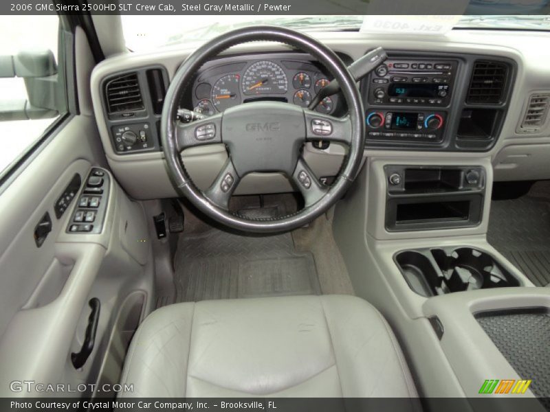 Dashboard of 2006 Sierra 2500HD SLT Crew Cab