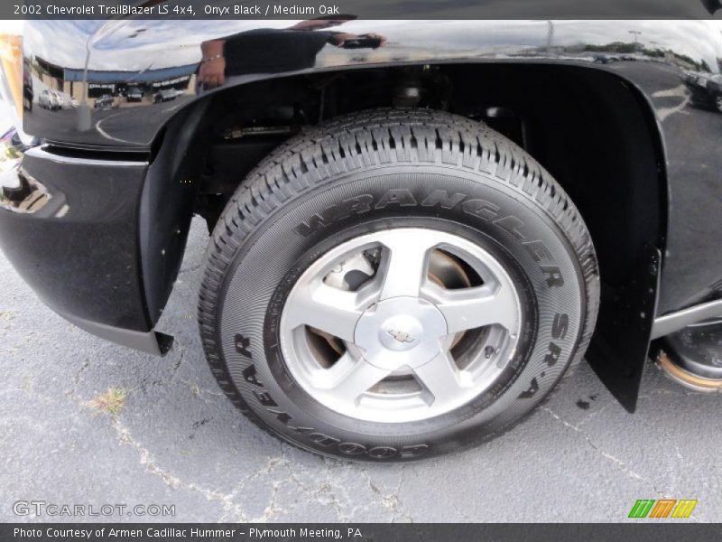 Onyx Black / Medium Oak 2002 Chevrolet TrailBlazer LS 4x4