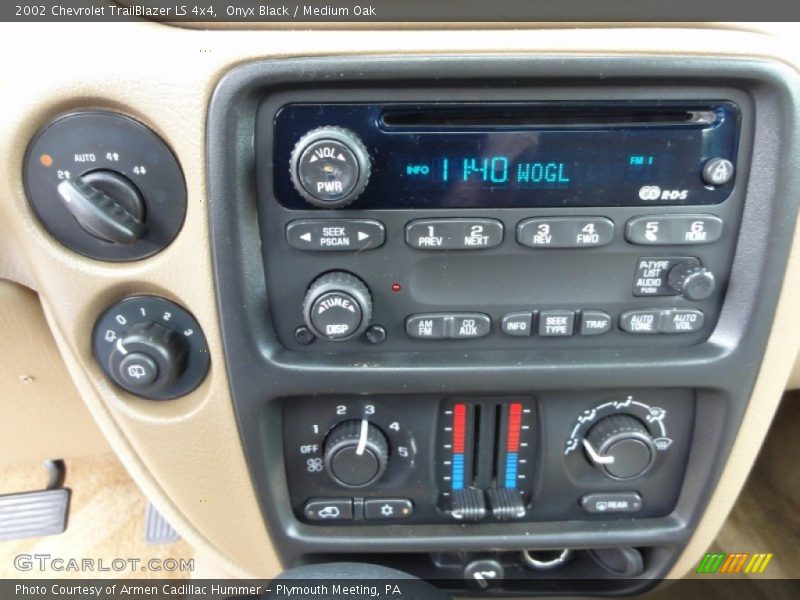 Onyx Black / Medium Oak 2002 Chevrolet TrailBlazer LS 4x4