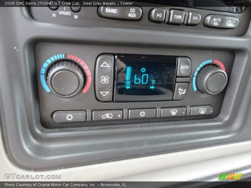 Controls of 2006 Sierra 2500HD SLT Crew Cab