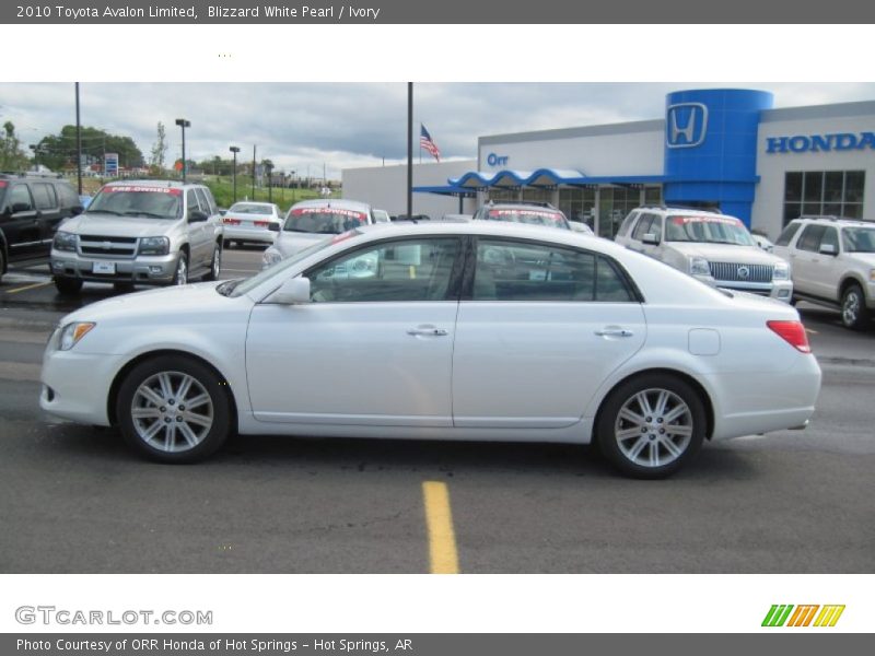 Blizzard White Pearl / Ivory 2010 Toyota Avalon Limited
