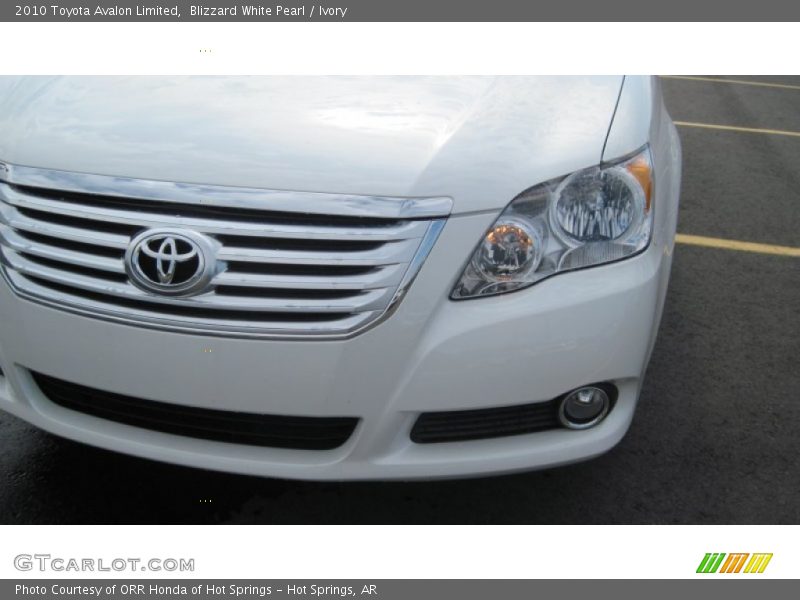 Blizzard White Pearl / Ivory 2010 Toyota Avalon Limited