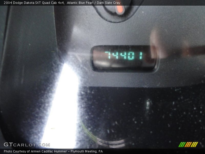 Atlantic Blue Pearl / Dark Slate Gray 2004 Dodge Dakota SXT Quad Cab 4x4