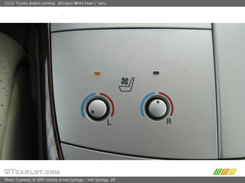 Blizzard White Pearl / Ivory 2010 Toyota Avalon Limited