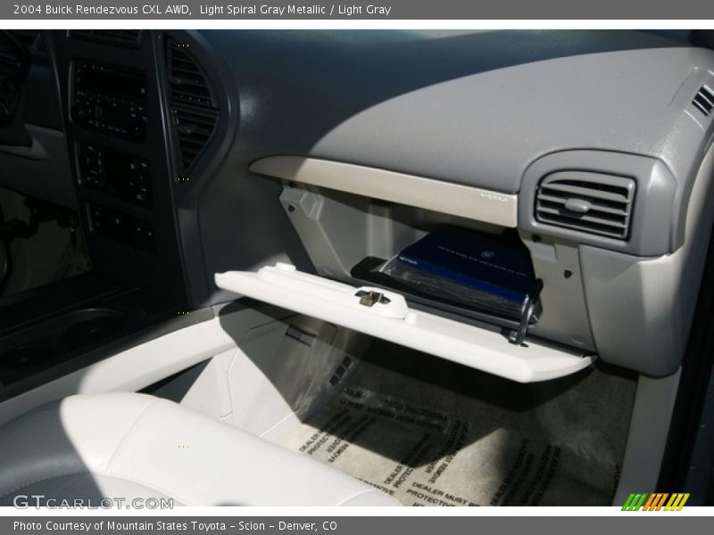 Light Spiral Gray Metallic / Light Gray 2004 Buick Rendezvous CXL AWD