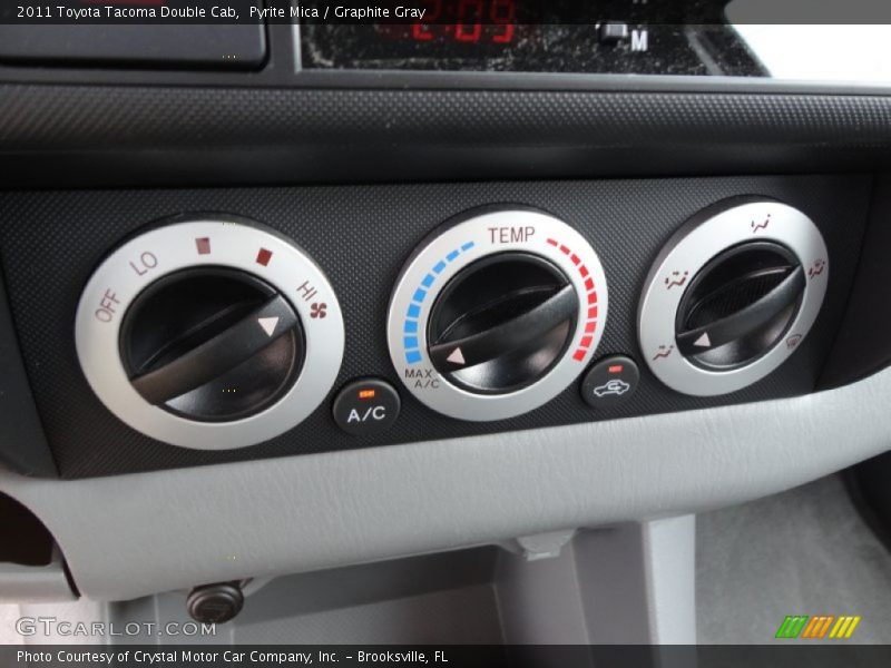 Controls of 2011 Tacoma Double Cab