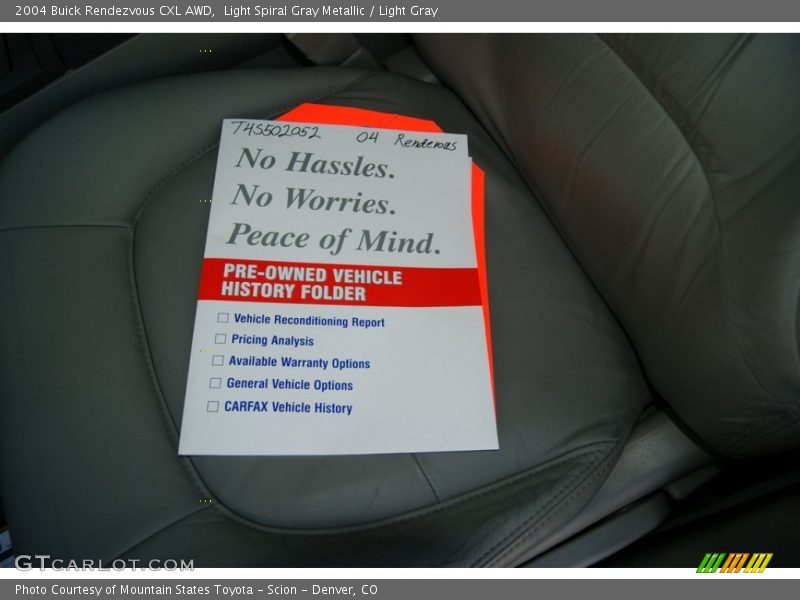 Light Spiral Gray Metallic / Light Gray 2004 Buick Rendezvous CXL AWD