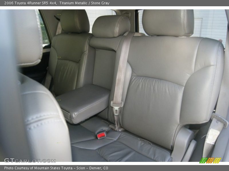 Titanium Metallic / Stone Gray 2006 Toyota 4Runner SR5 4x4