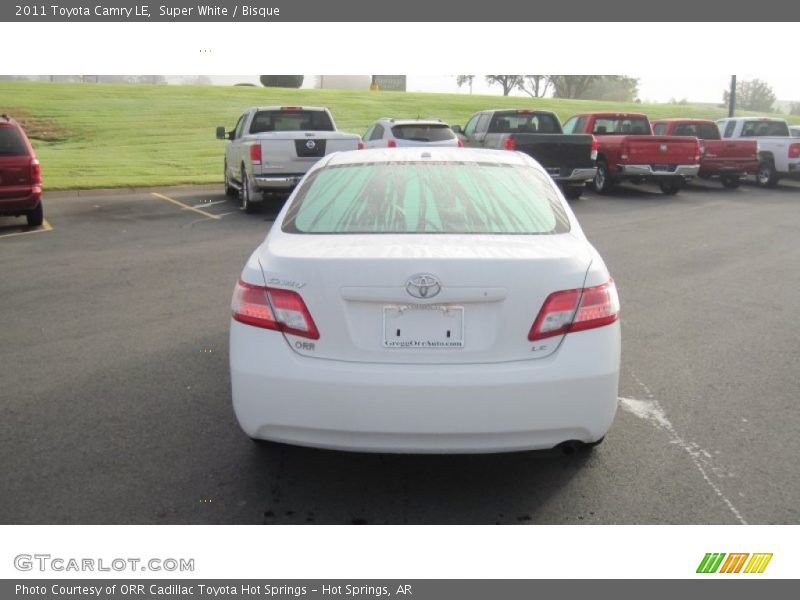 Super White / Bisque 2011 Toyota Camry LE