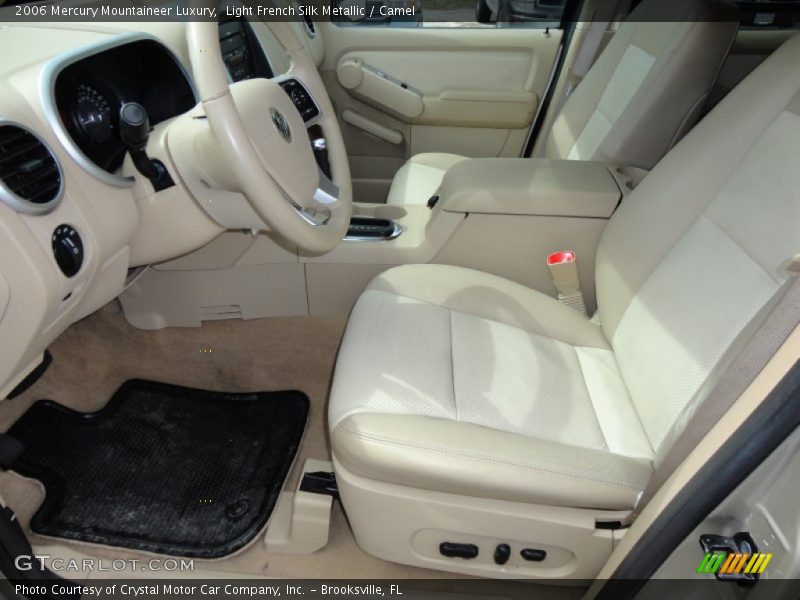  2006 Mountaineer Luxury Camel Interior