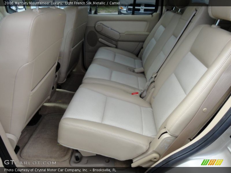  2006 Mountaineer Luxury Camel Interior