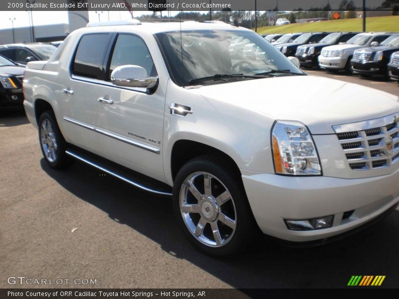 White Diamond / Cocoa/Cashmere 2009 Cadillac Escalade EXT Luxury AWD