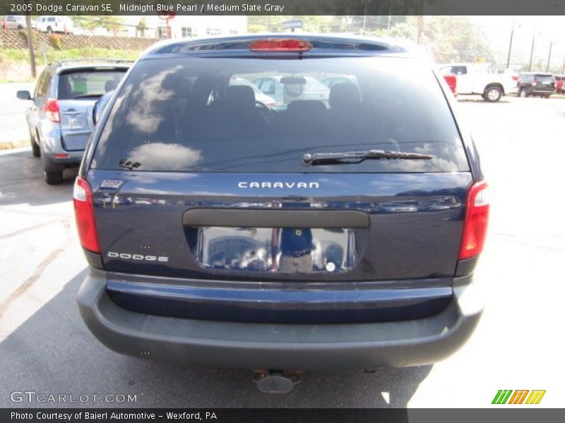 Midnight Blue Pearl / Medium Slate Gray 2005 Dodge Caravan SE