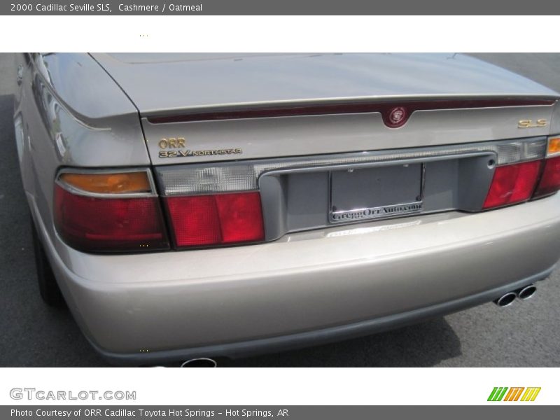 Cashmere / Oatmeal 2000 Cadillac Seville SLS