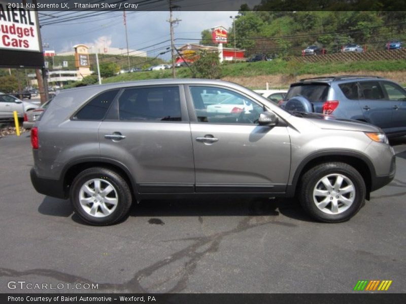 Titanium Silver / Gray 2011 Kia Sorento LX