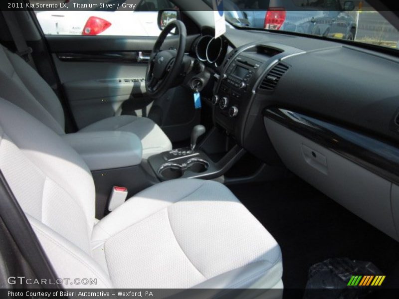 Titanium Silver / Gray 2011 Kia Sorento LX