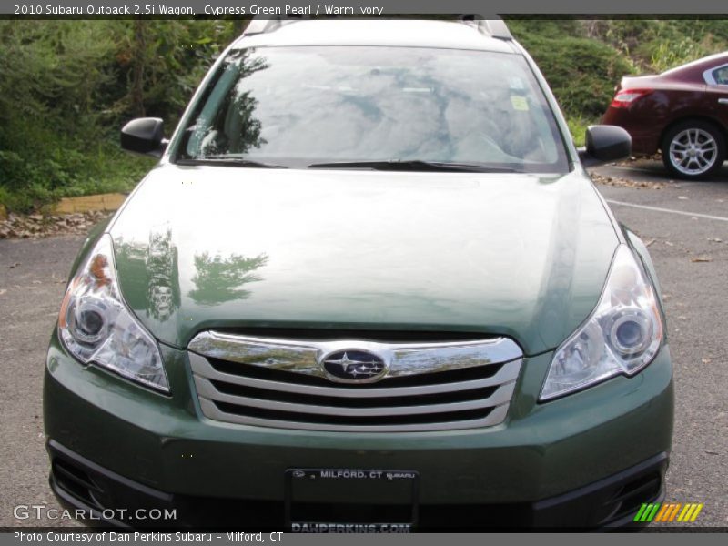 Cypress Green Pearl / Warm Ivory 2010 Subaru Outback 2.5i Wagon