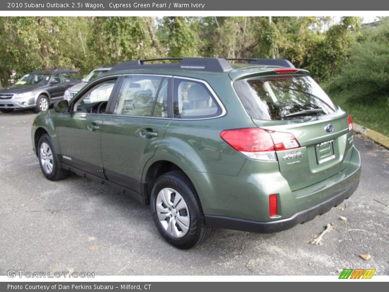 Cypress Green Pearl / Warm Ivory 2010 Subaru Outback 2.5i Wagon