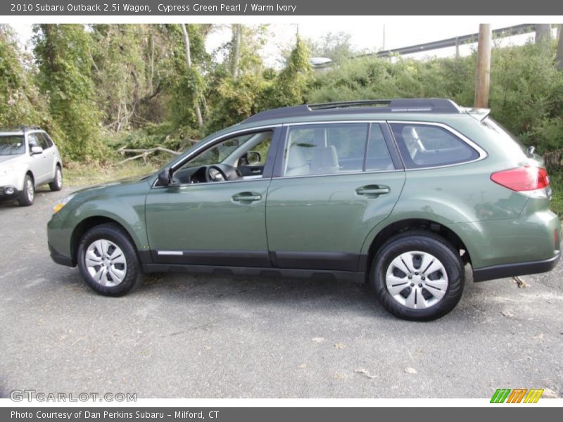 Cypress Green Pearl / Warm Ivory 2010 Subaru Outback 2.5i Wagon