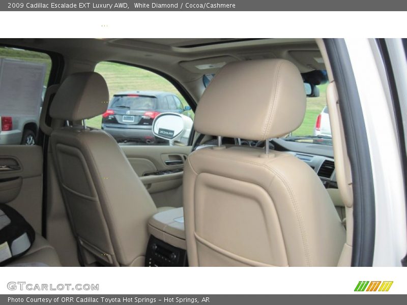 White Diamond / Cocoa/Cashmere 2009 Cadillac Escalade EXT Luxury AWD