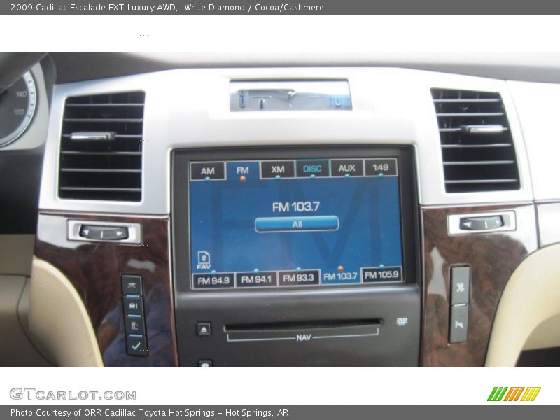 White Diamond / Cocoa/Cashmere 2009 Cadillac Escalade EXT Luxury AWD