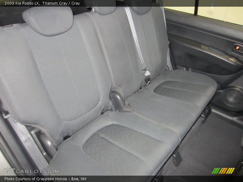 Titanium Gray / Gray 2009 Kia Rondo LX