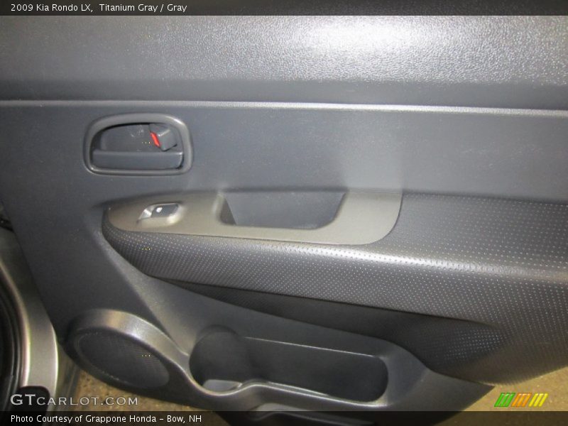 Titanium Gray / Gray 2009 Kia Rondo LX