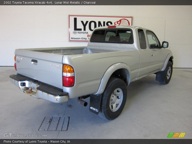 Lunar Mist Metallic / Charcoal 2002 Toyota Tacoma Xtracab 4x4