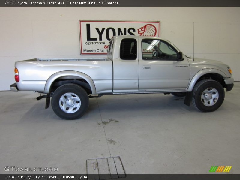 Lunar Mist Metallic / Charcoal 2002 Toyota Tacoma Xtracab 4x4