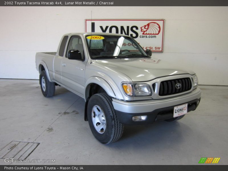 Lunar Mist Metallic / Charcoal 2002 Toyota Tacoma Xtracab 4x4