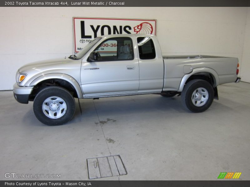 Lunar Mist Metallic / Charcoal 2002 Toyota Tacoma Xtracab 4x4