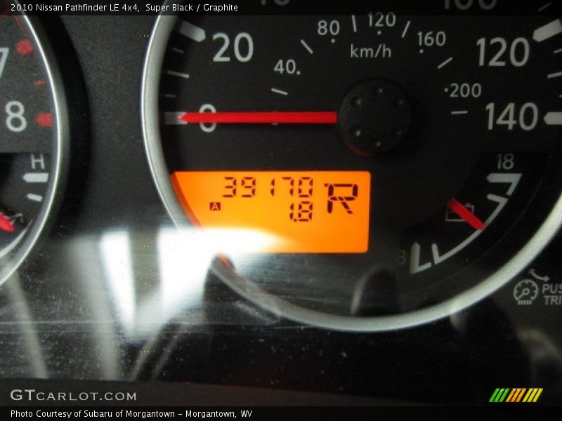 Super Black / Graphite 2010 Nissan Pathfinder LE 4x4