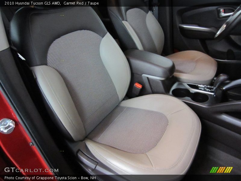  2010 Tucson GLS AWD Taupe Interior