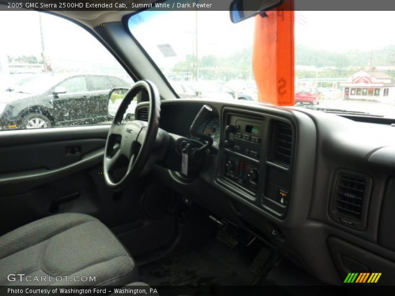 Summit White / Dark Pewter 2005 GMC Sierra 2500HD Extended Cab
