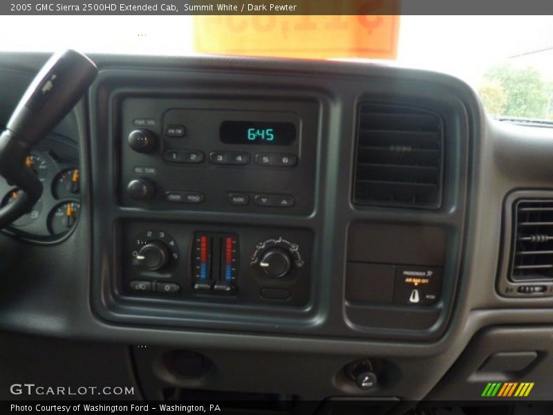 Summit White / Dark Pewter 2005 GMC Sierra 2500HD Extended Cab