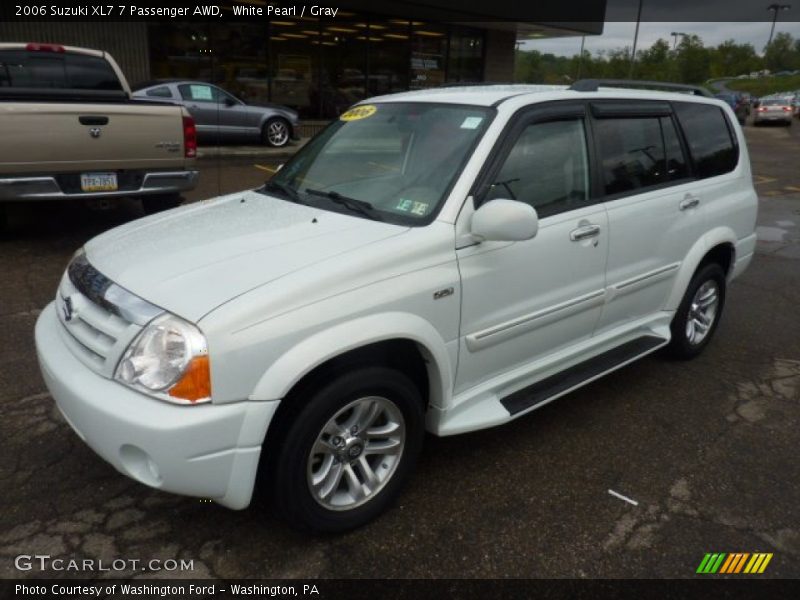 White Pearl / Gray 2006 Suzuki XL7 7 Passenger AWD