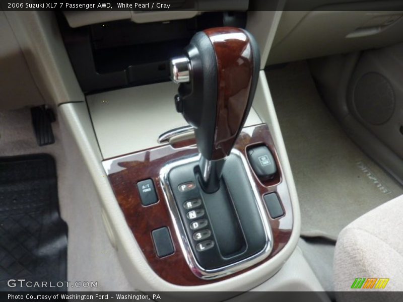  2006 XL7 7 Passenger AWD 5 Speed Automatic Shifter
