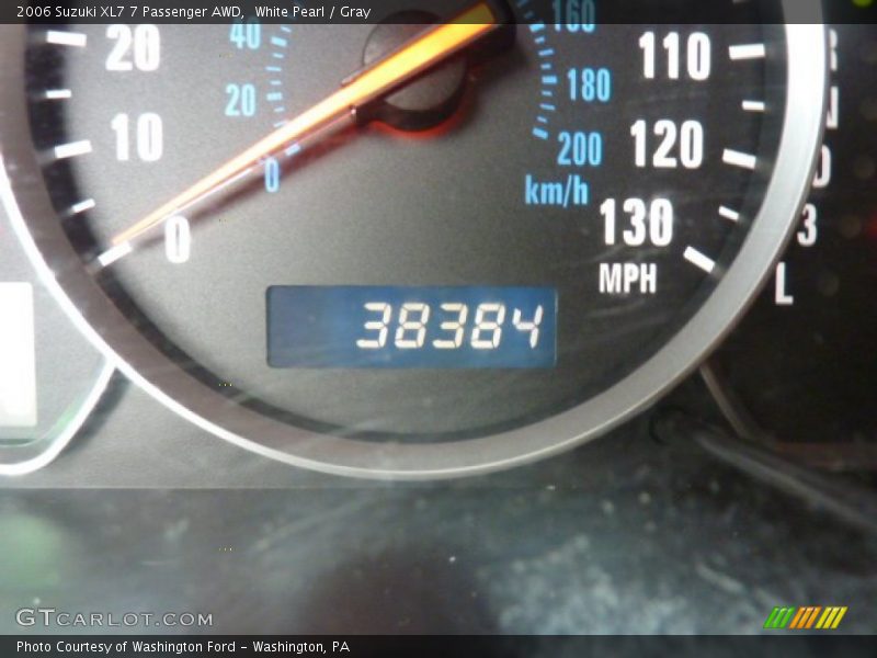 White Pearl / Gray 2006 Suzuki XL7 7 Passenger AWD