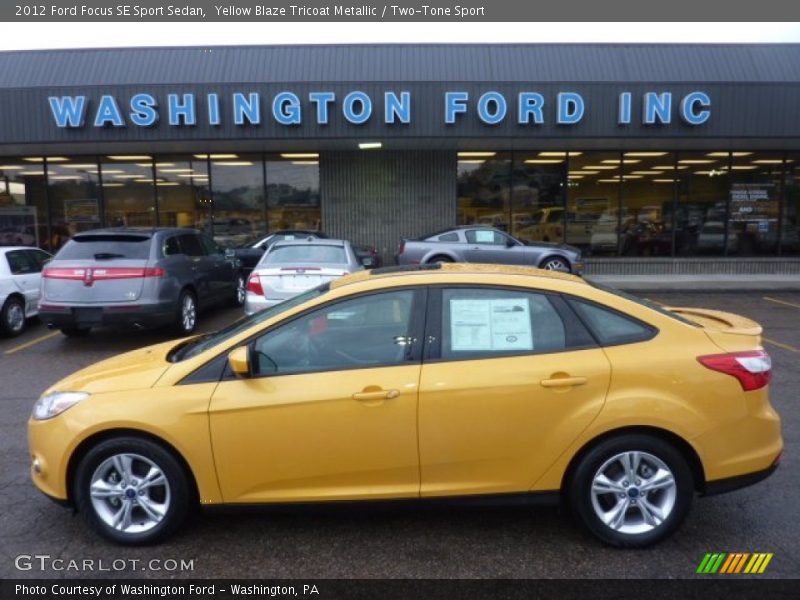 Yellow Blaze Tricoat Metallic / Two-Tone Sport 2012 Ford Focus SE Sport Sedan