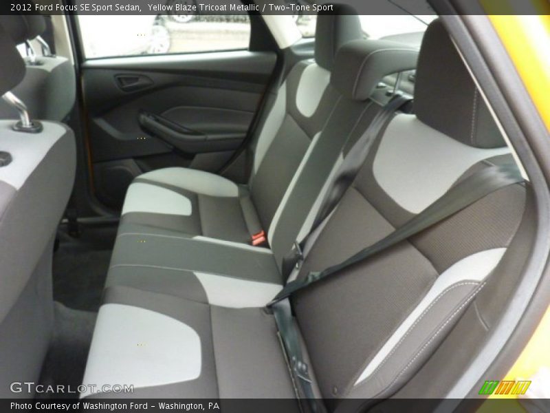 Yellow Blaze Tricoat Metallic / Two-Tone Sport 2012 Ford Focus SE Sport Sedan