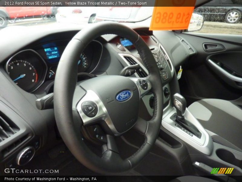 Yellow Blaze Tricoat Metallic / Two-Tone Sport 2012 Ford Focus SE Sport Sedan