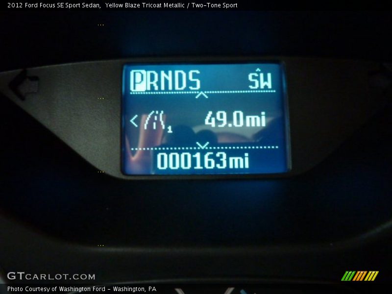 Yellow Blaze Tricoat Metallic / Two-Tone Sport 2012 Ford Focus SE Sport Sedan