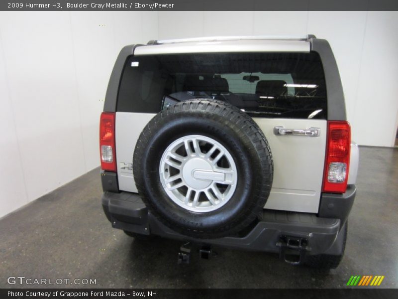 Boulder Gray Metallic / Ebony/Pewter 2009 Hummer H3