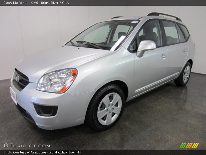 Bright Silver / Gray 2009 Kia Rondo LX V6