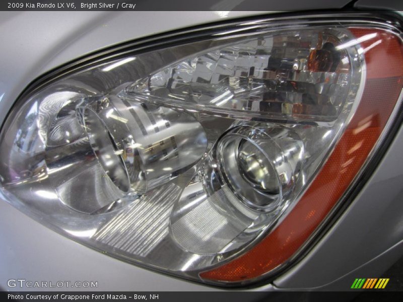 Bright Silver / Gray 2009 Kia Rondo LX V6