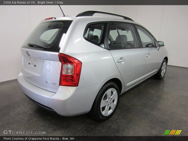 Bright Silver / Gray 2009 Kia Rondo LX V6