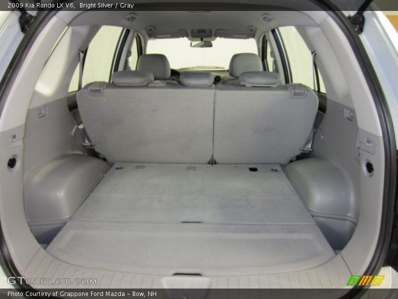 Bright Silver / Gray 2009 Kia Rondo LX V6